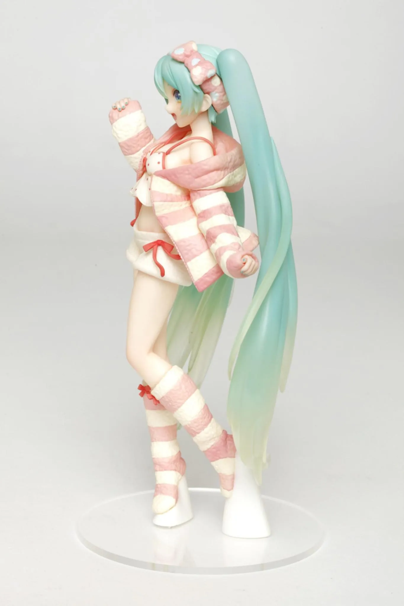 Preview: Hatsune Miku - Figure Costumes - Room Wear Ver. (Taito)