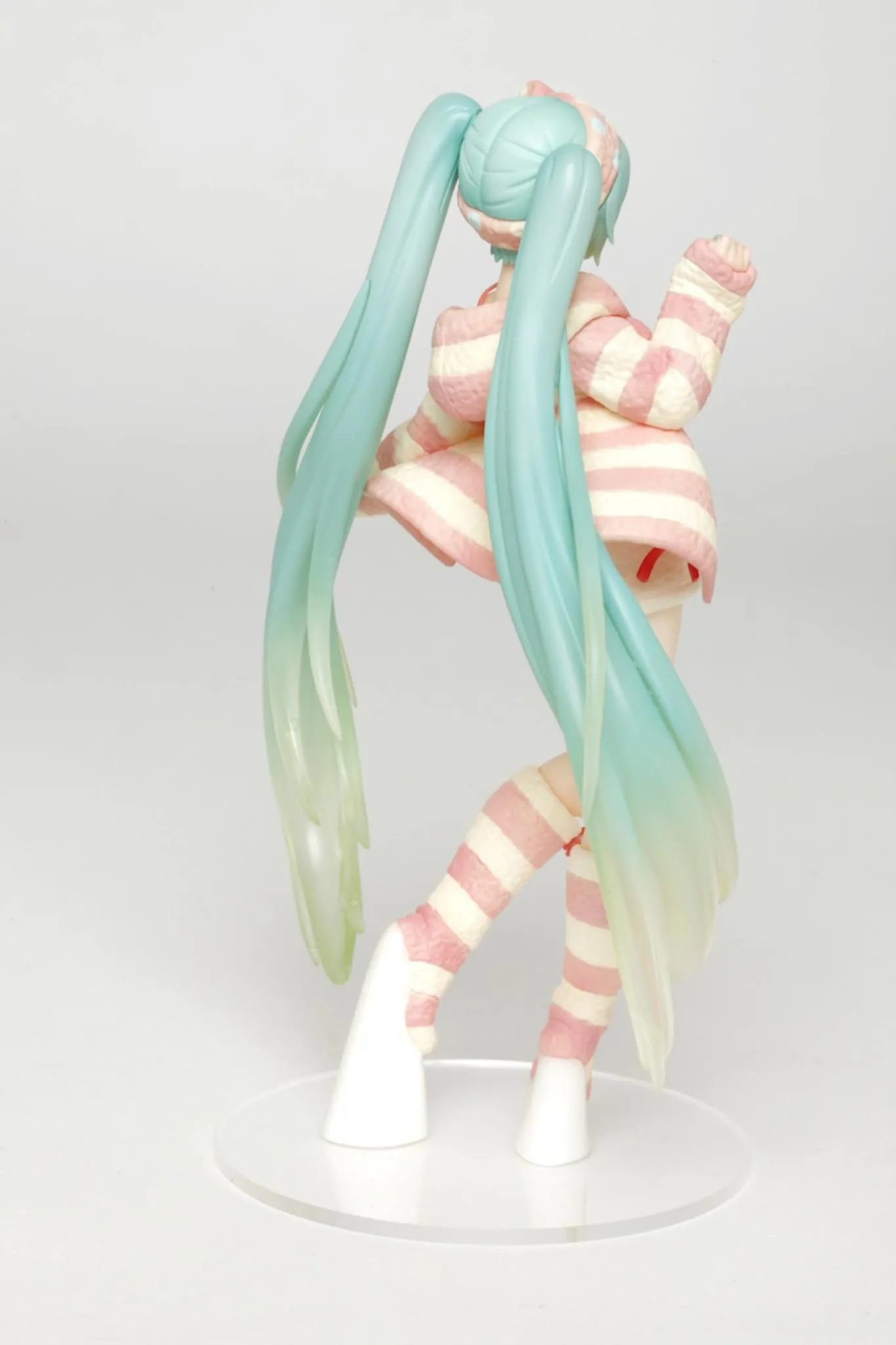 Preview: Hatsune Miku - Figure Costumes - Room Wear Ver. (Taito)