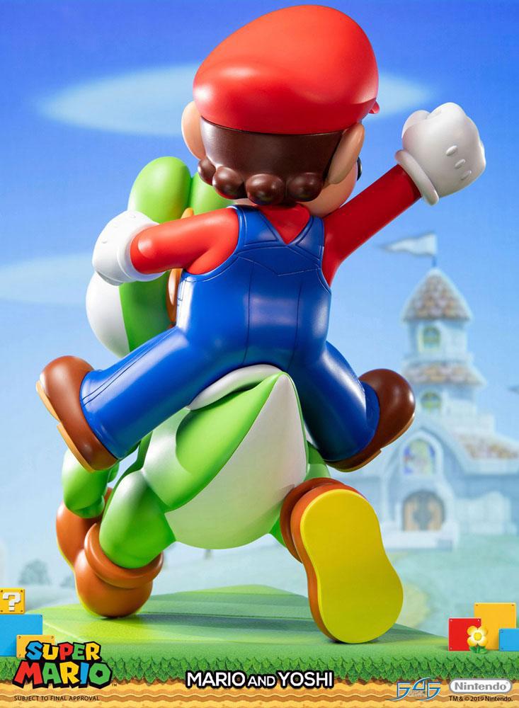 Preview: Mario & Yoshi - First 4 Figures