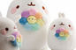 Preview: Molang mit Regenbogenblume (in Geschenkverpackung) - 16 cm Plüsch