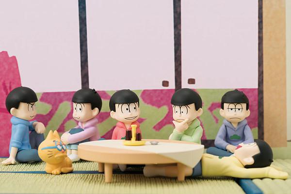 Preview: Osomatsu-san - Palmate Mini-Figuren Set - We are Family! (7 Figuren mit Tisch und Hintergrund)