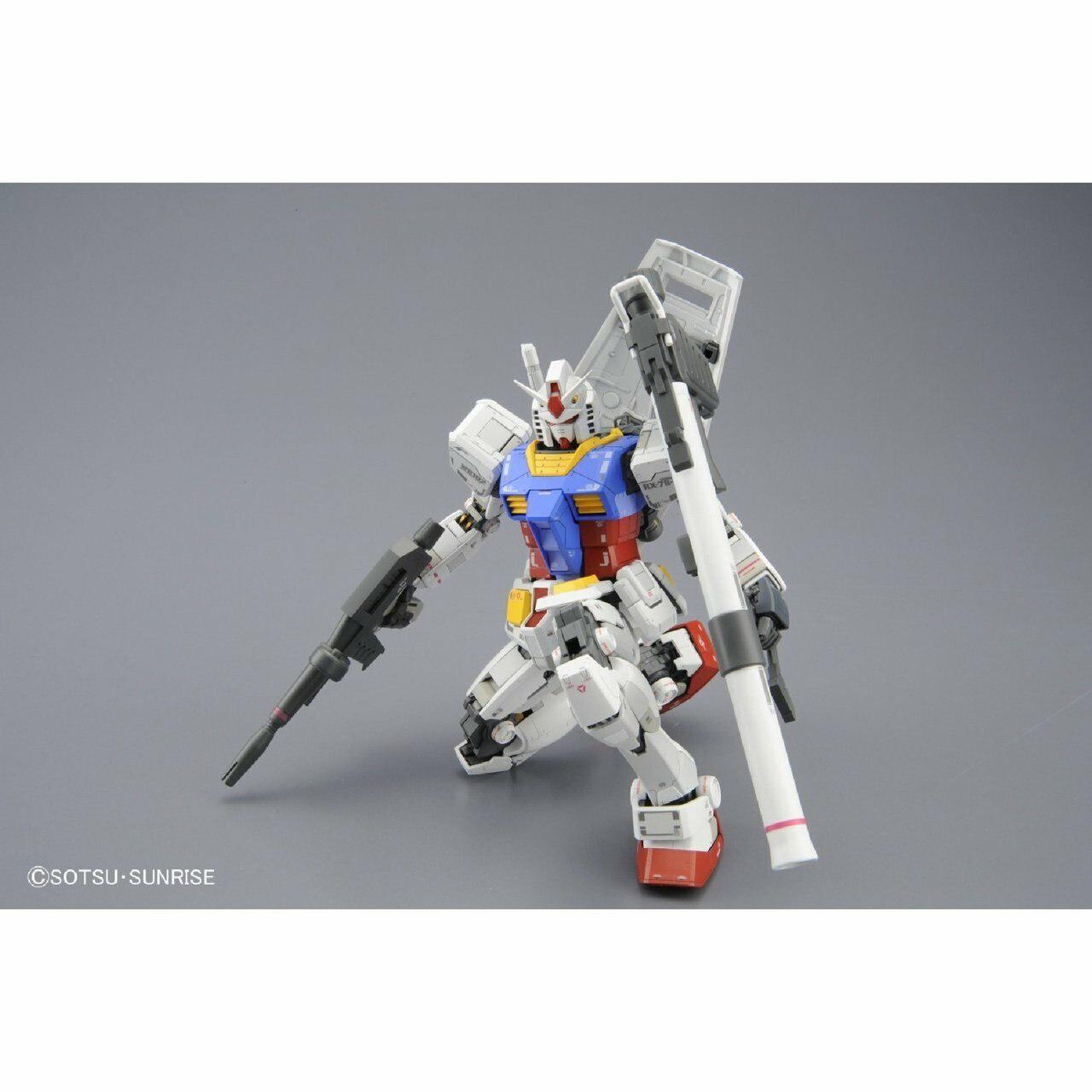 Preview: RX-78-2 GUNDAM Ver. 3.0 - MG 1/100 - Bandai