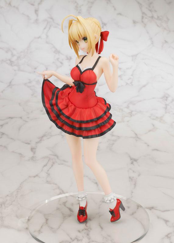 Preview: Saber Nero - Crimson Modern Costume