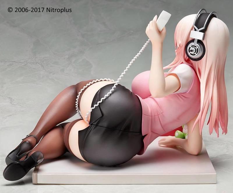 Preview: Super Sonico - Clumsy Office Lady - Native