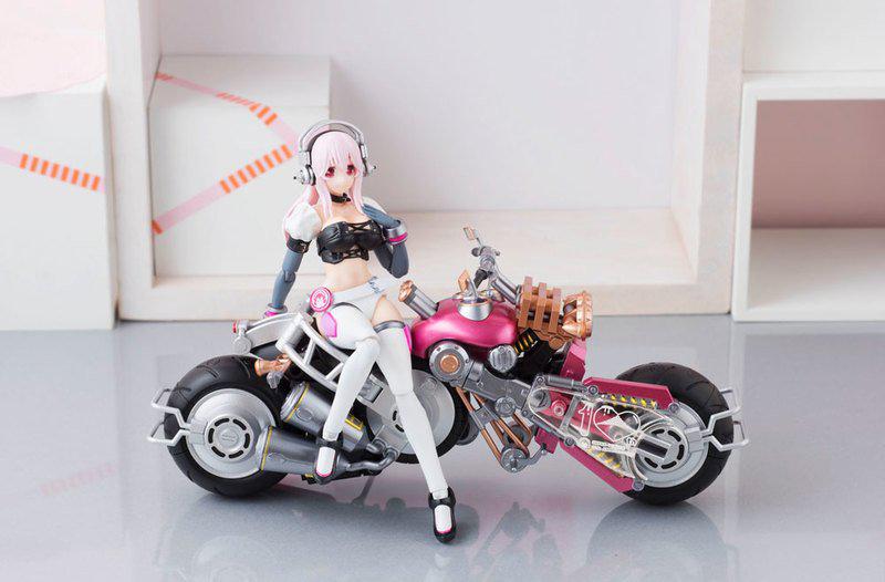 Preview: Super Sonico mit Super Bike Robo - A.G.P. Actionfigur