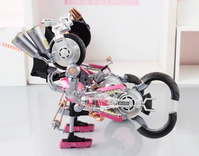 Preview: Super Sonico mit Super Bike Robo - A.G.P. Actionfigur