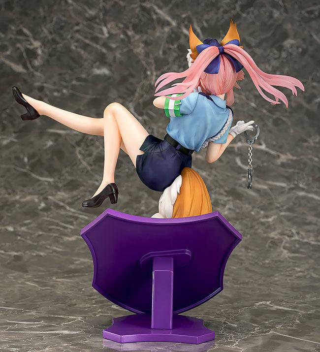 Preview: Tamamo no Mae - Police Fox - Phat!