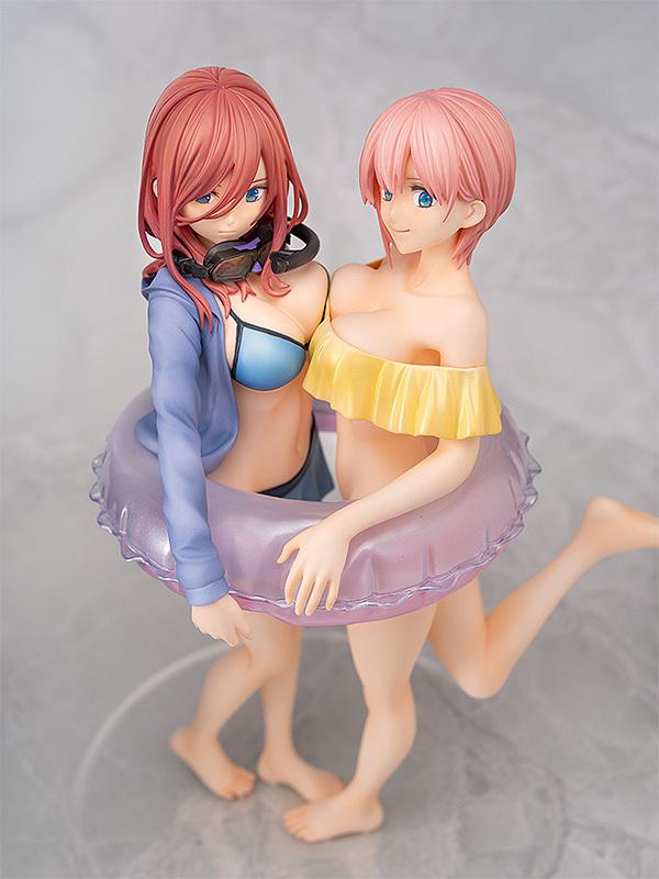 Preview: Miku und Ichika Nakano - Wing