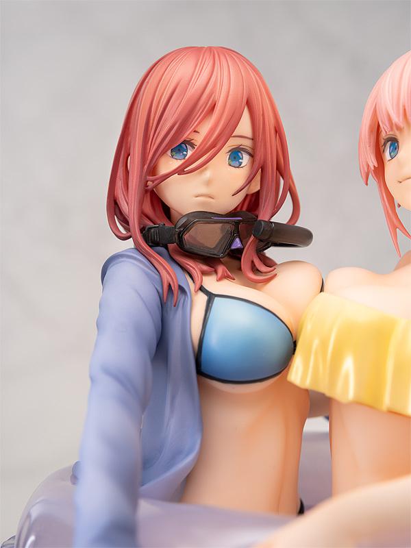 Preview: Miku und Ichika Nakano - Wing