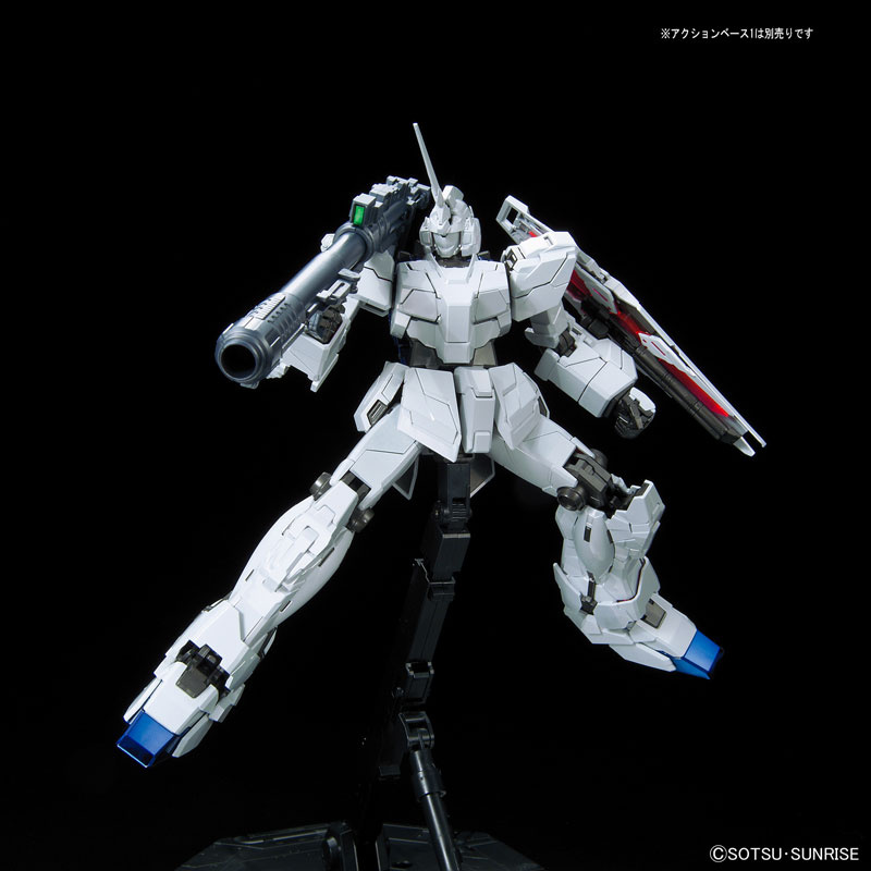 Gundam UC - RX-0 Unicorn Gundam - MG - 1/100 - Red/Green Twin Frame Edition (Titanium Finish) - Bandai