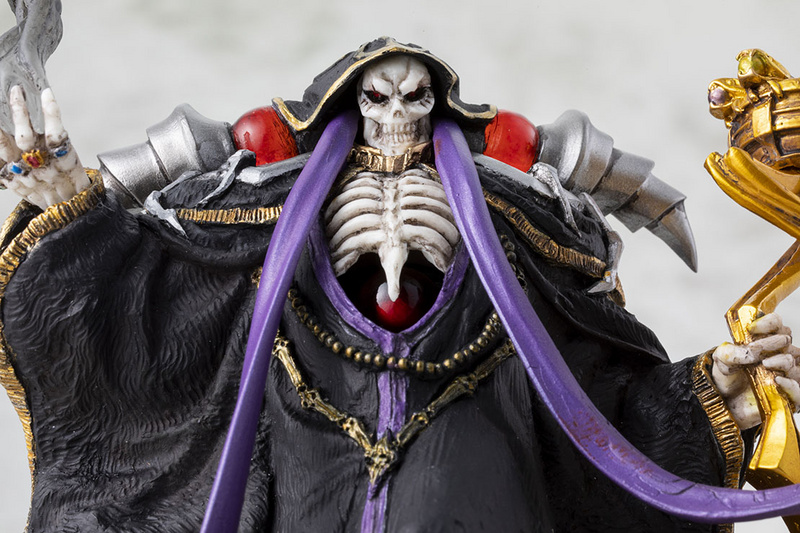 Overlord 14 Mekkoku no Majo (Japanische Ausgabe) mit der Ainz Ooal Gown Figur