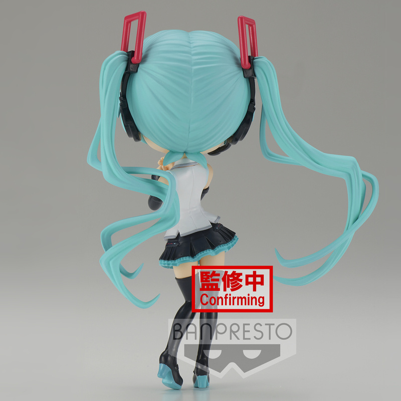 Hatsune Miku V4X - Q Posket Version B