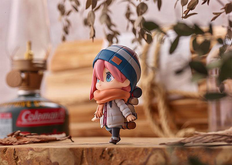 Nendoroid 1623-DX Nadeshiko Kagamihara - Solo Camp - DX Version