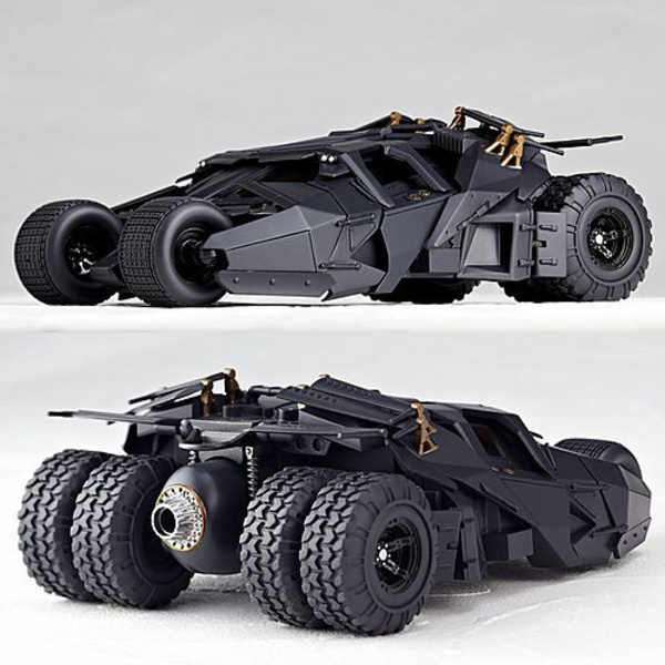 Batmobil Tumbler - Batman Dark Knight Rises - Revoltech