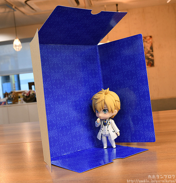 Nendoroid 1051 Arthur Pendragon Costume Dress White Rose Ver.