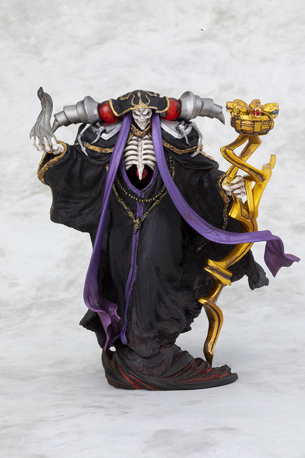 Overlord 14 Mekkoku no Majo (Japanische Ausgabe) mit der Ainz Ooal Gown Figur